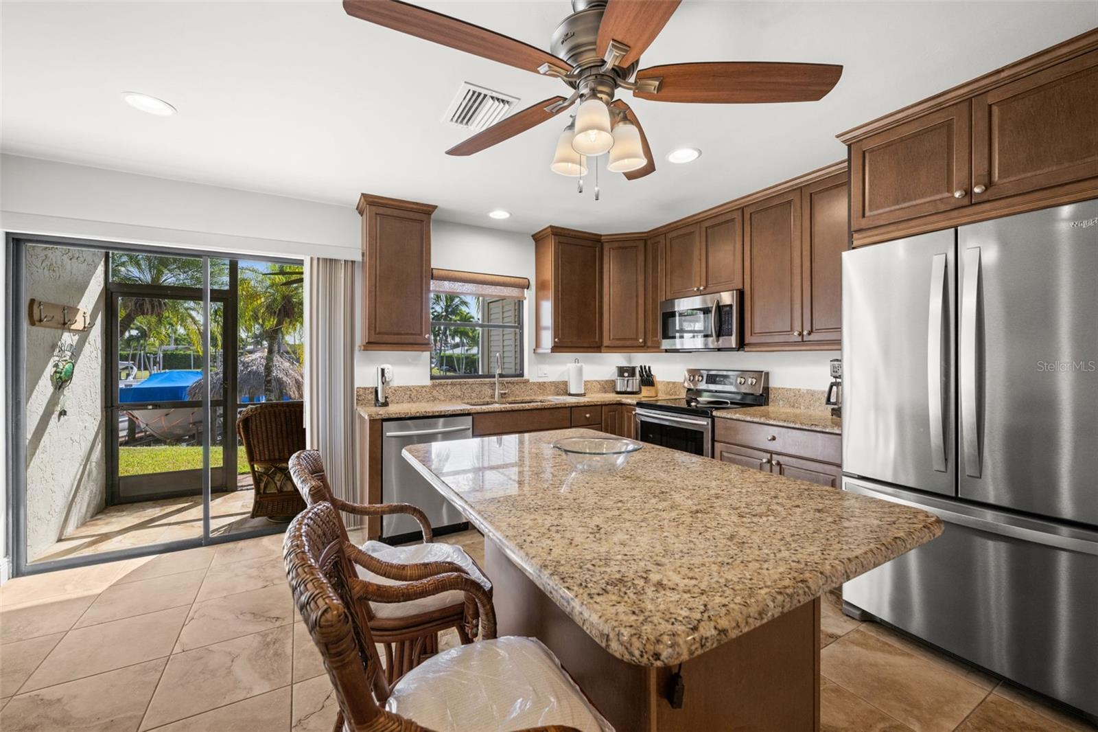 4803 Sw Santa Barbara Ct #8 Property Photo 7