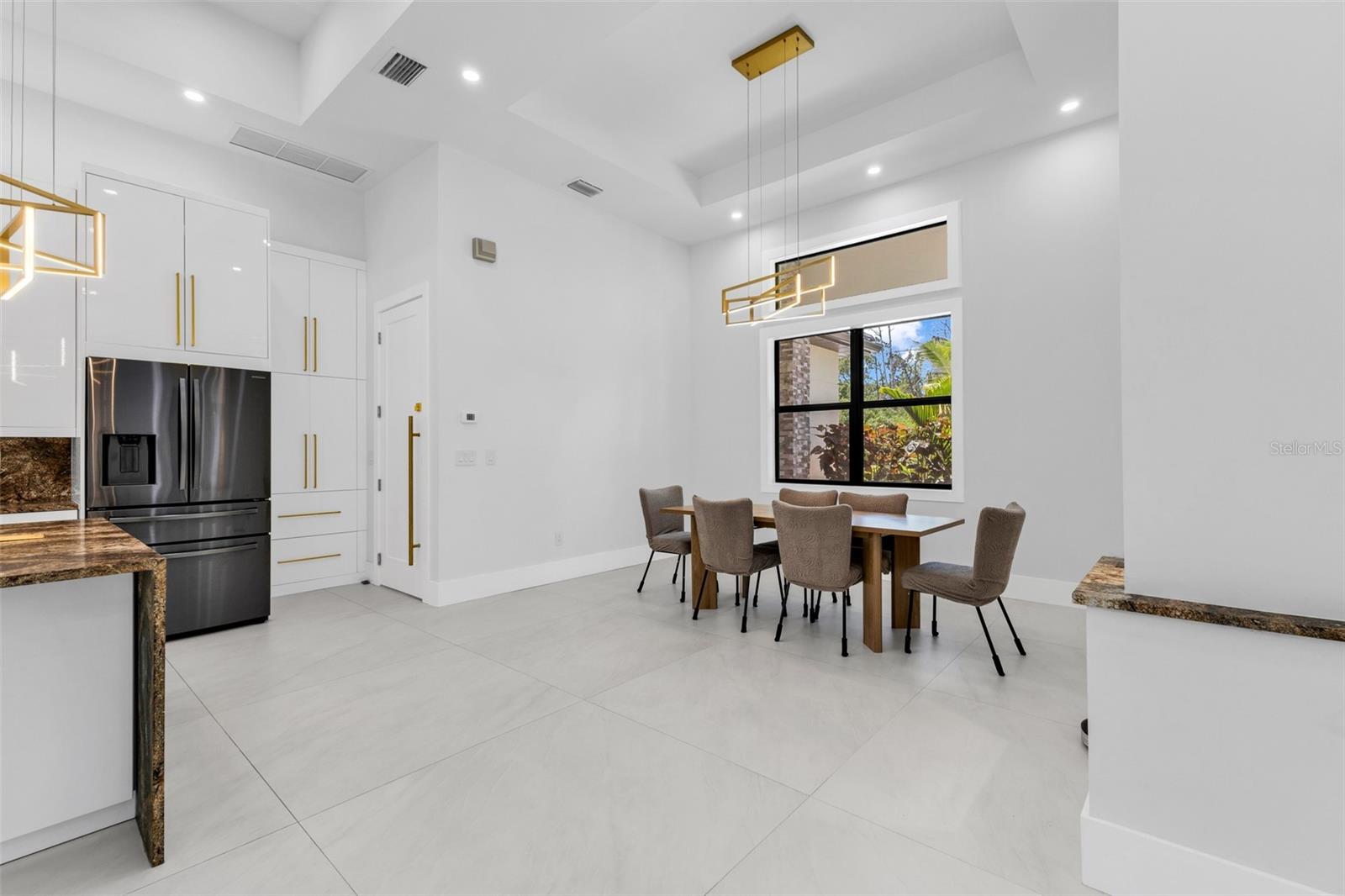 115 Solana St Property Photo 6