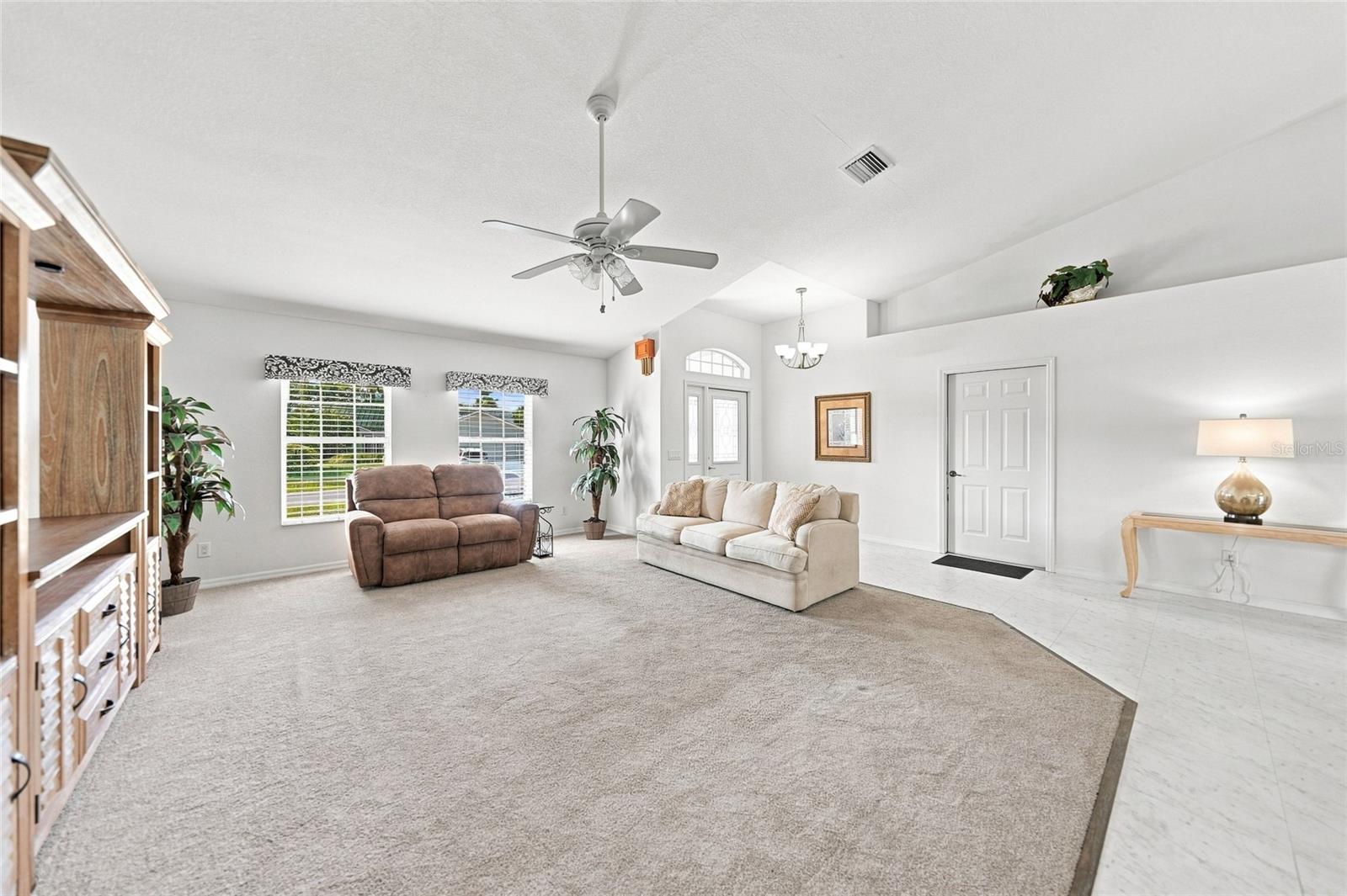 1087 General St Property Photo 6