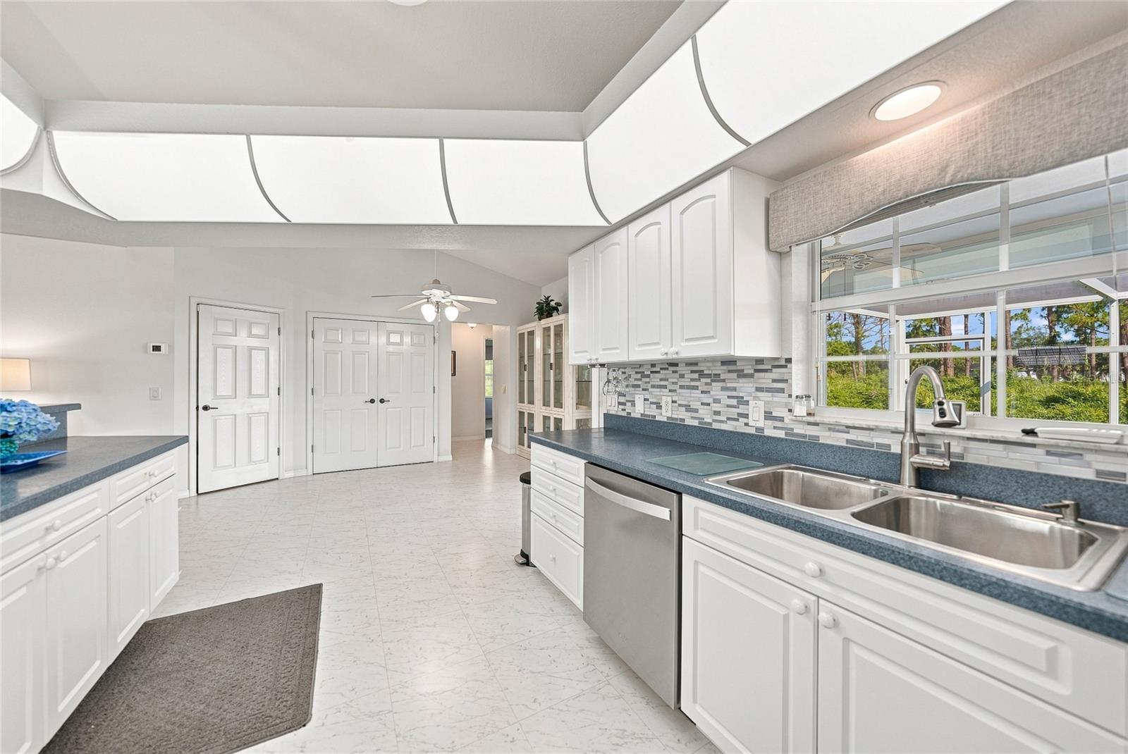 1087 General St Property Photo 9