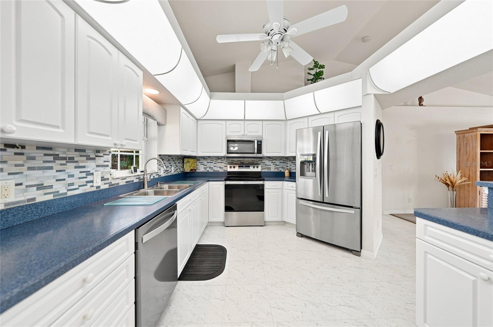1087 General St Property Photo 13