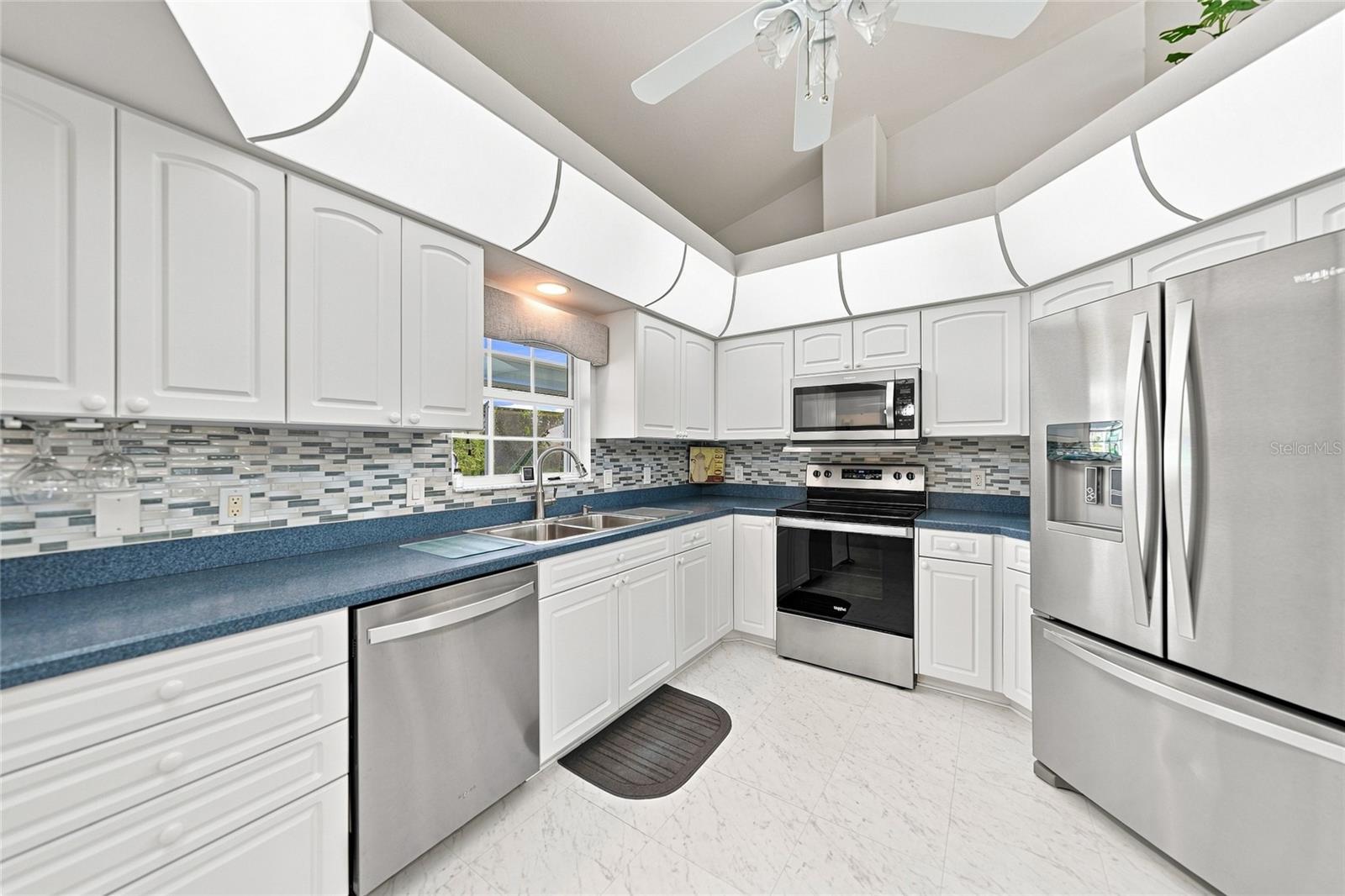 1087 General St Property Photo 14