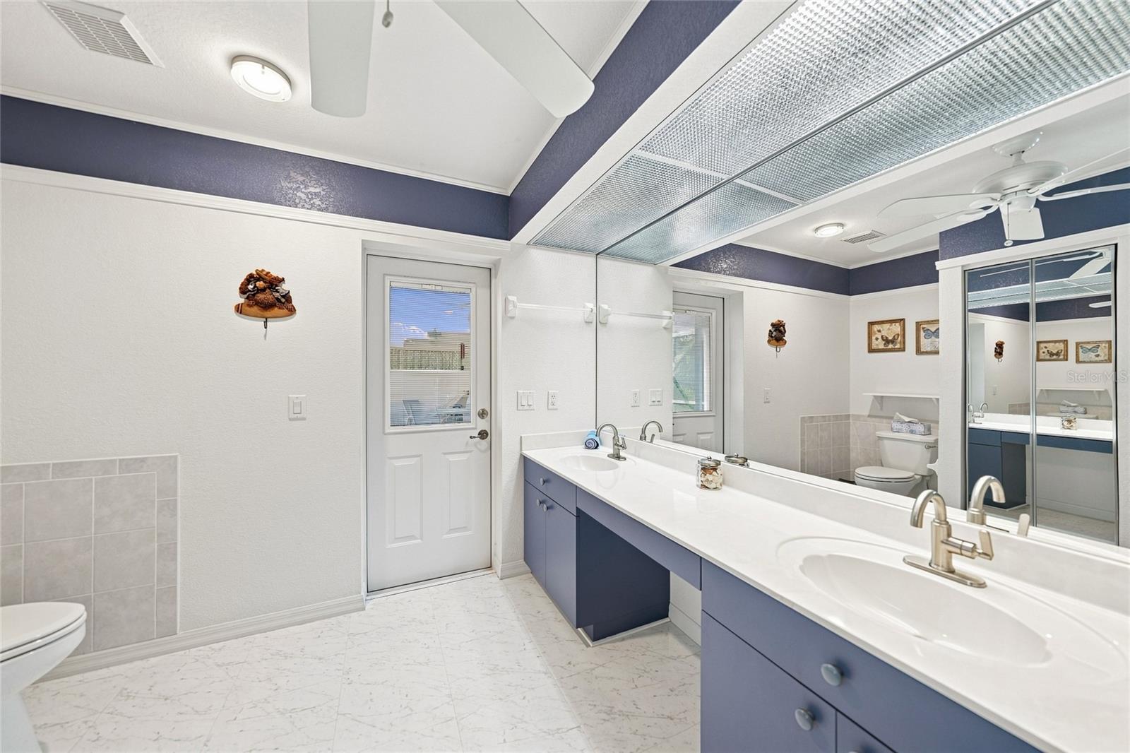 1087 General St Property Photo 27