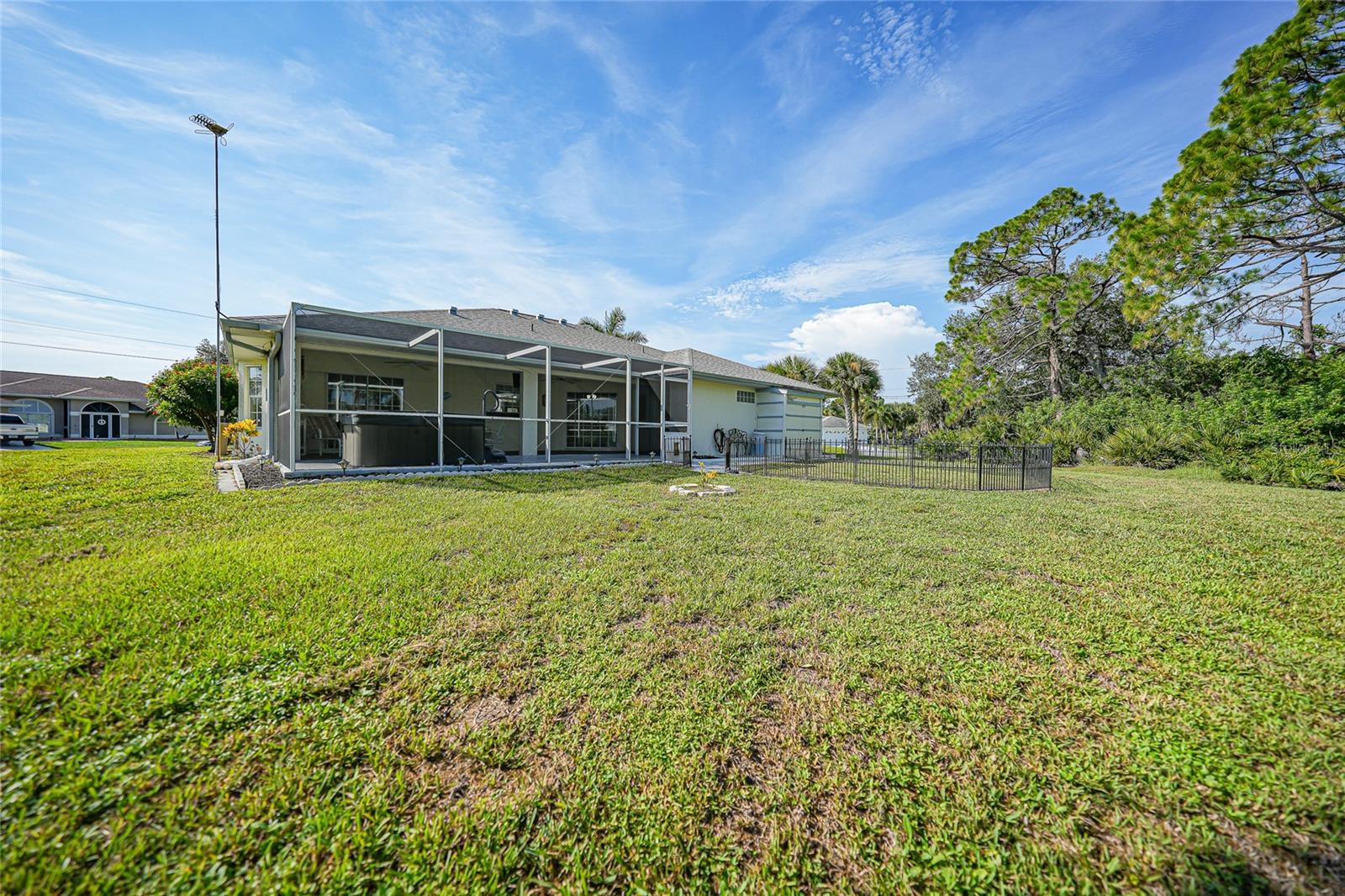 1087 General St Property Photo 35
