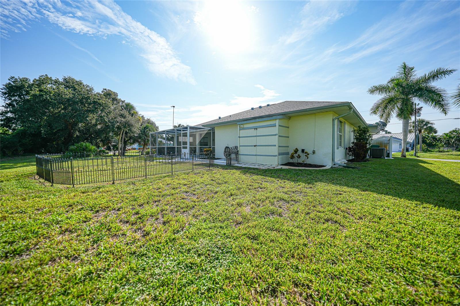 1087 General St Property Photo 36