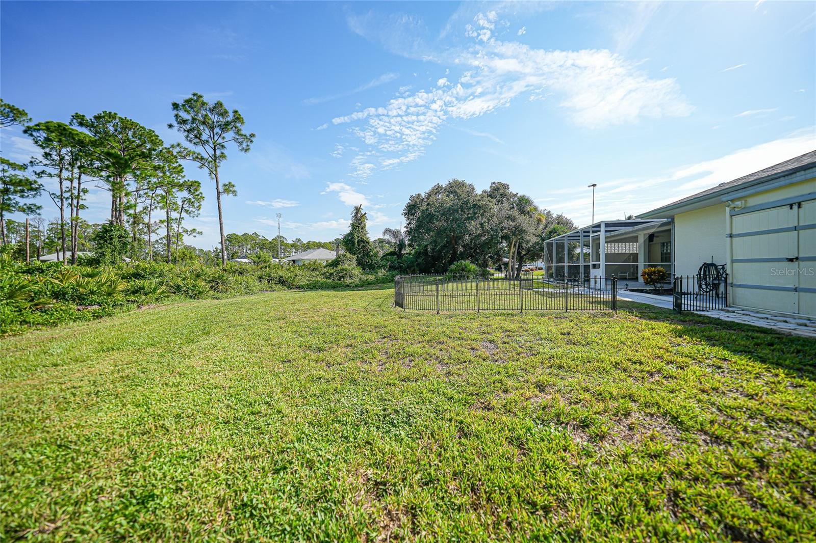 1087 General St Property Photo 37