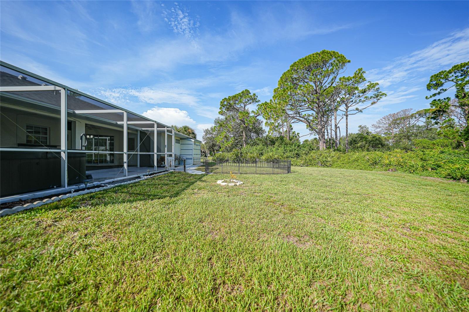 1087 General St Property Photo 38