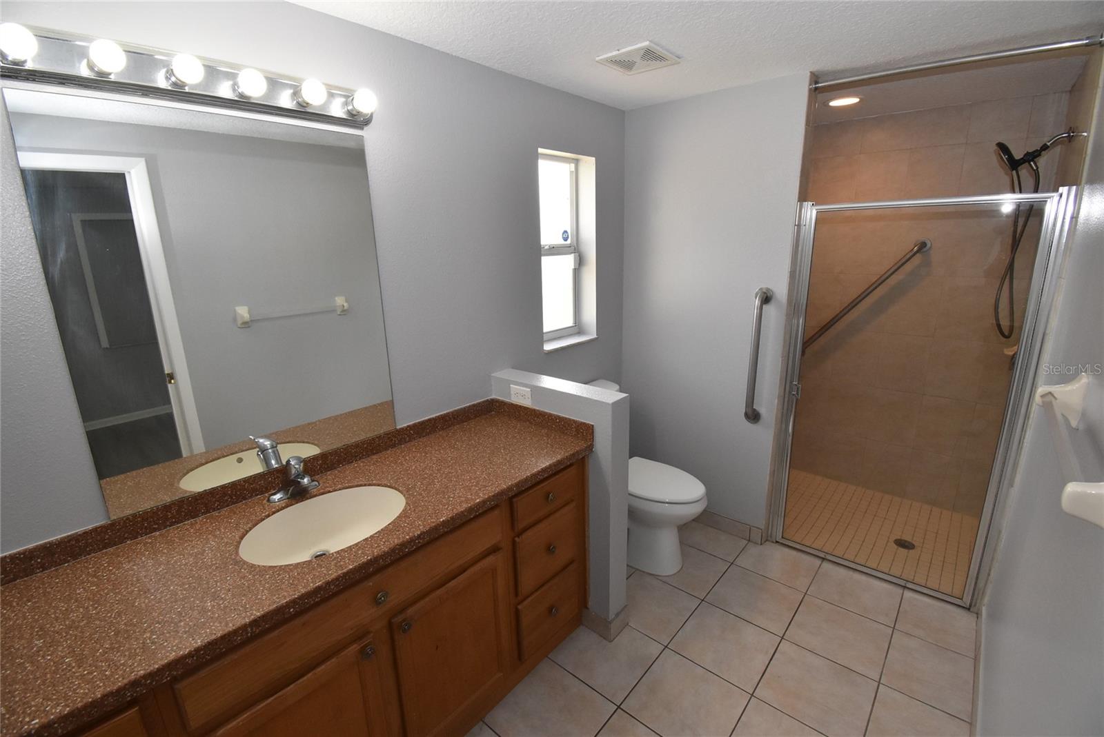 11025 Pickering Ln Property Photo 9