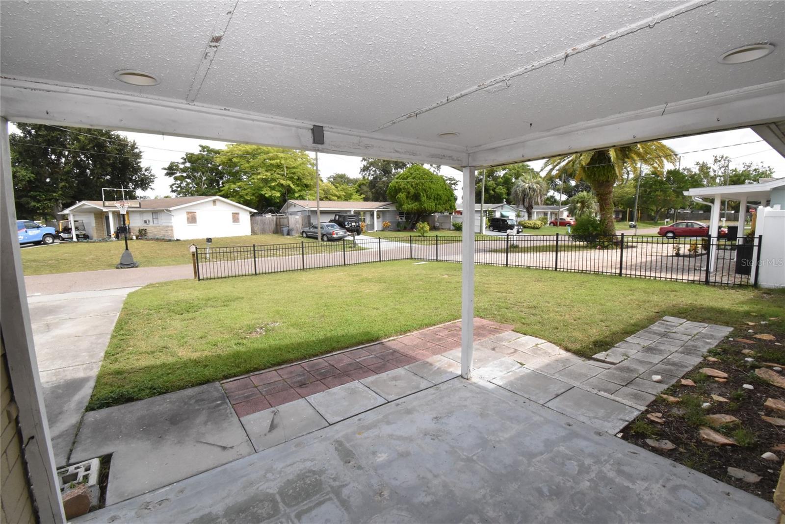 11025 Pickering Ln Property Photo 16