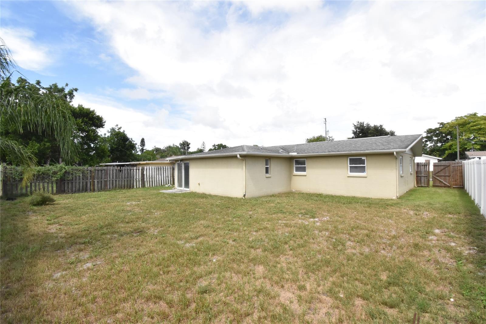 11025 Pickering Ln Property Photo 19