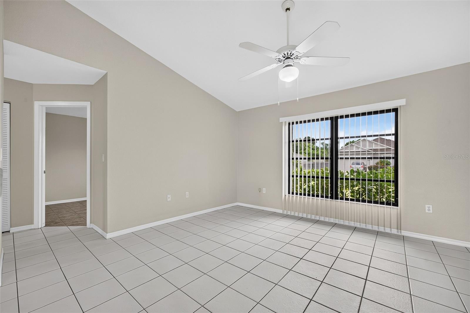 23245 Lehigh Ave Property Photo 4