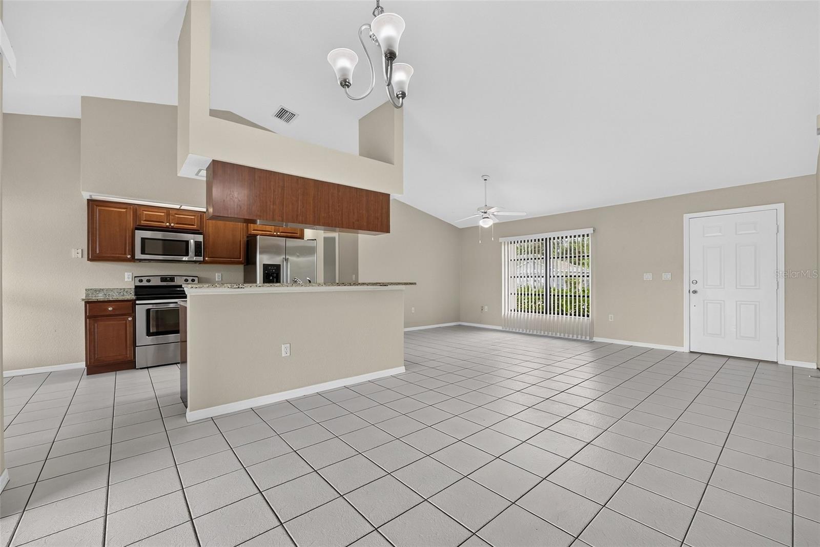 23245 Lehigh Ave Property Photo 8