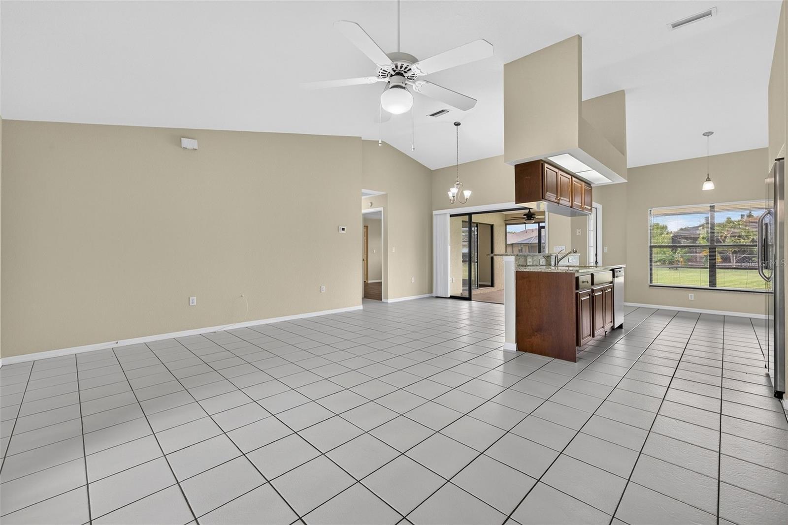 23245 Lehigh Ave Property Photo 12