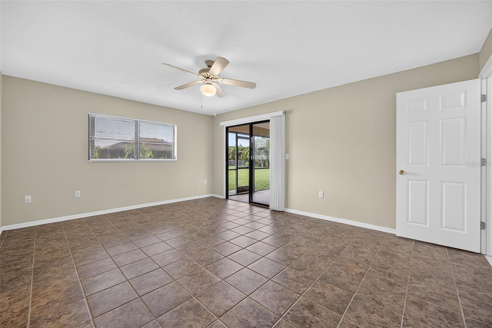 23245 Lehigh Ave Property Photo 13