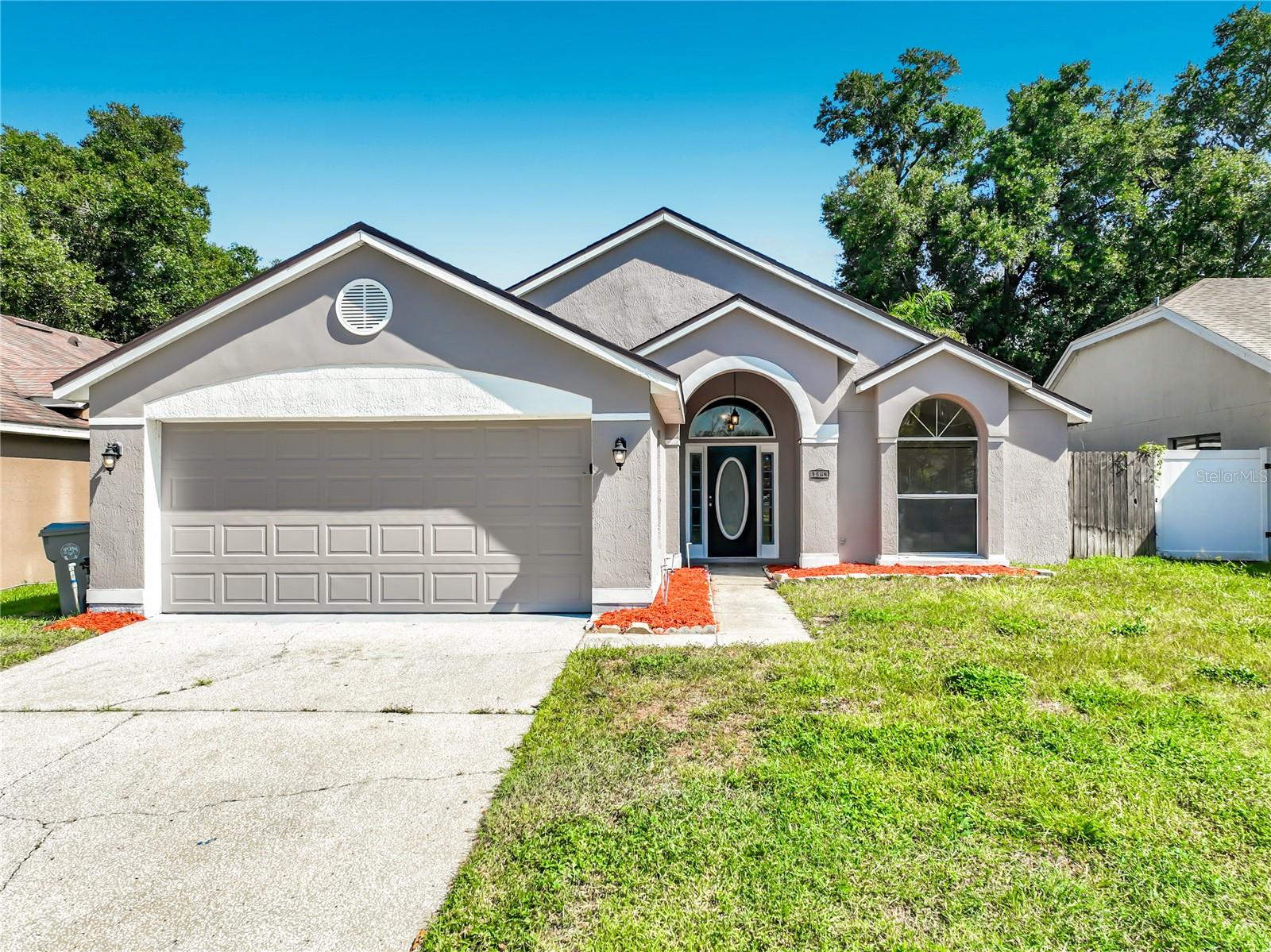 1365 Crawford Dr Property Photo 1