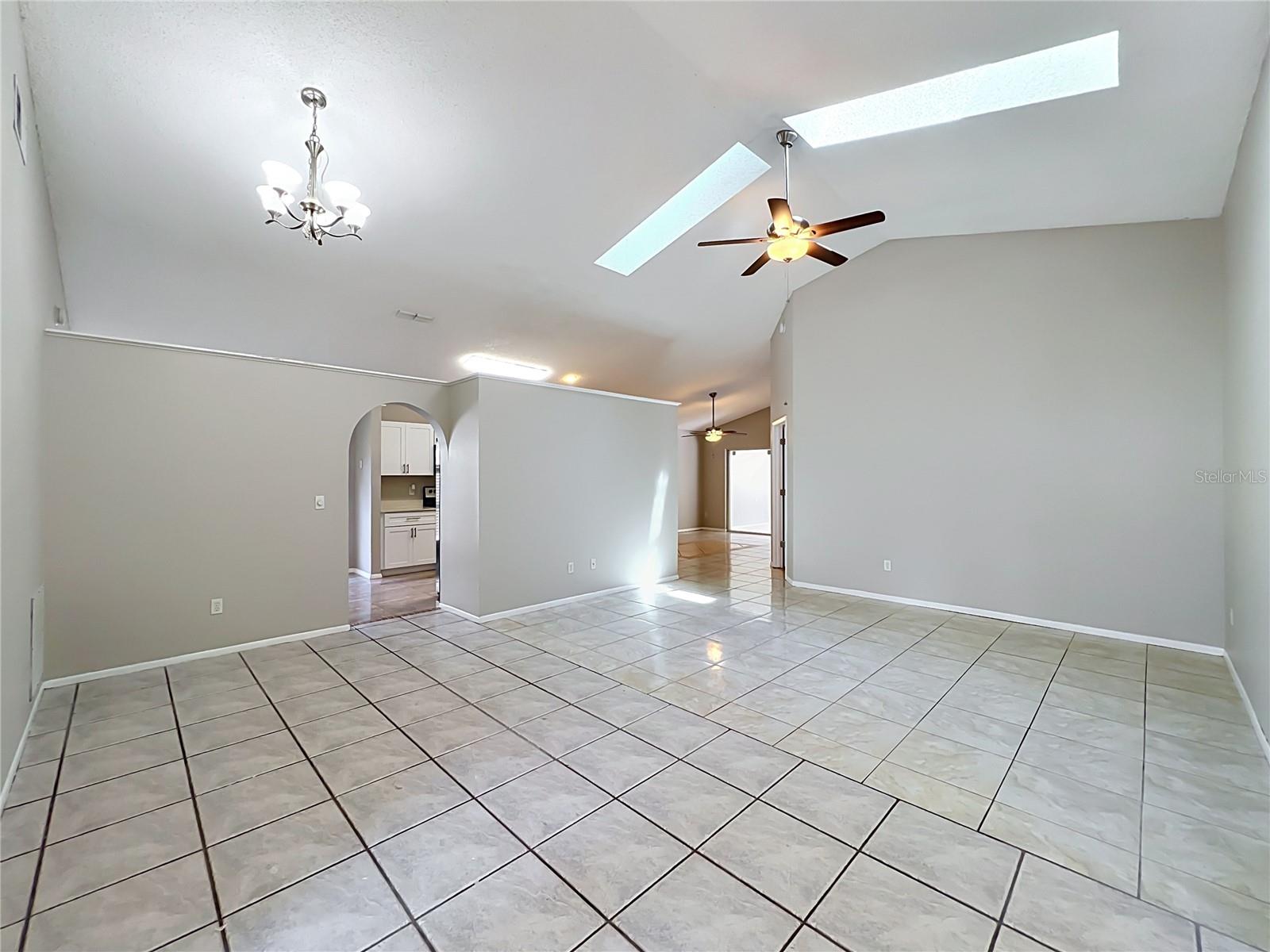 1365 Crawford Dr Property Photo 2