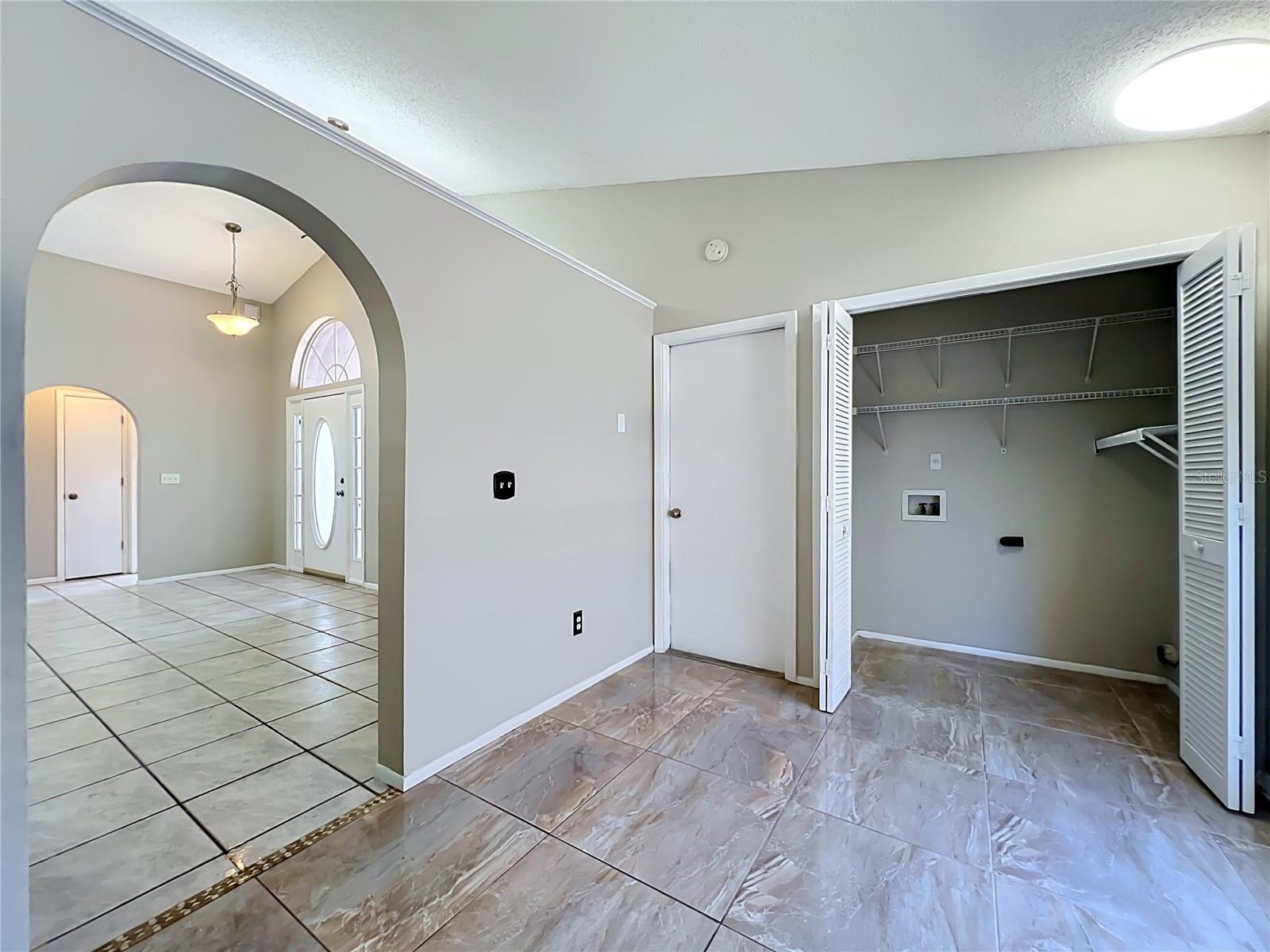 1365 Crawford Dr Property Photo 6