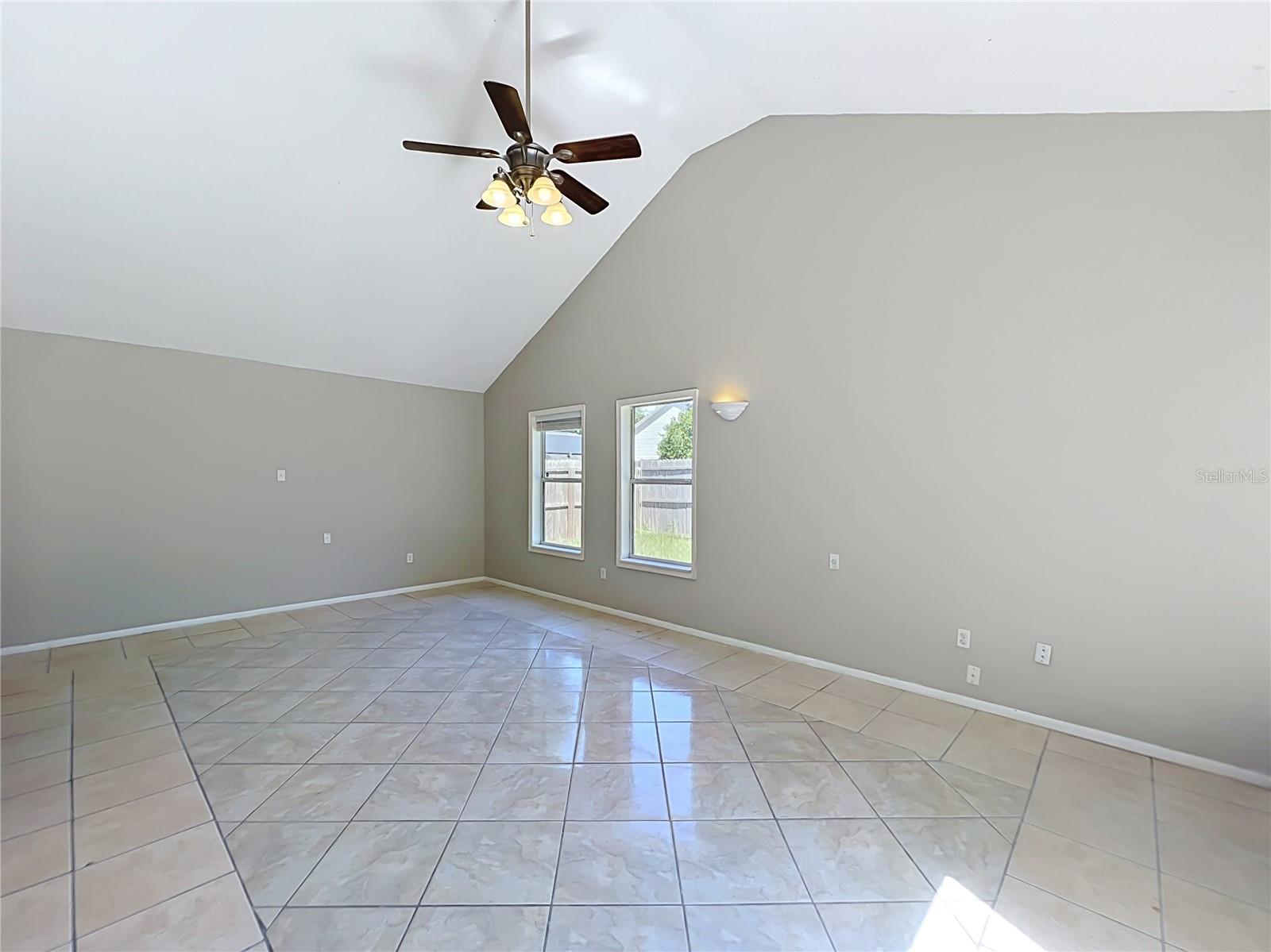 1365 Crawford Dr Property Photo 18