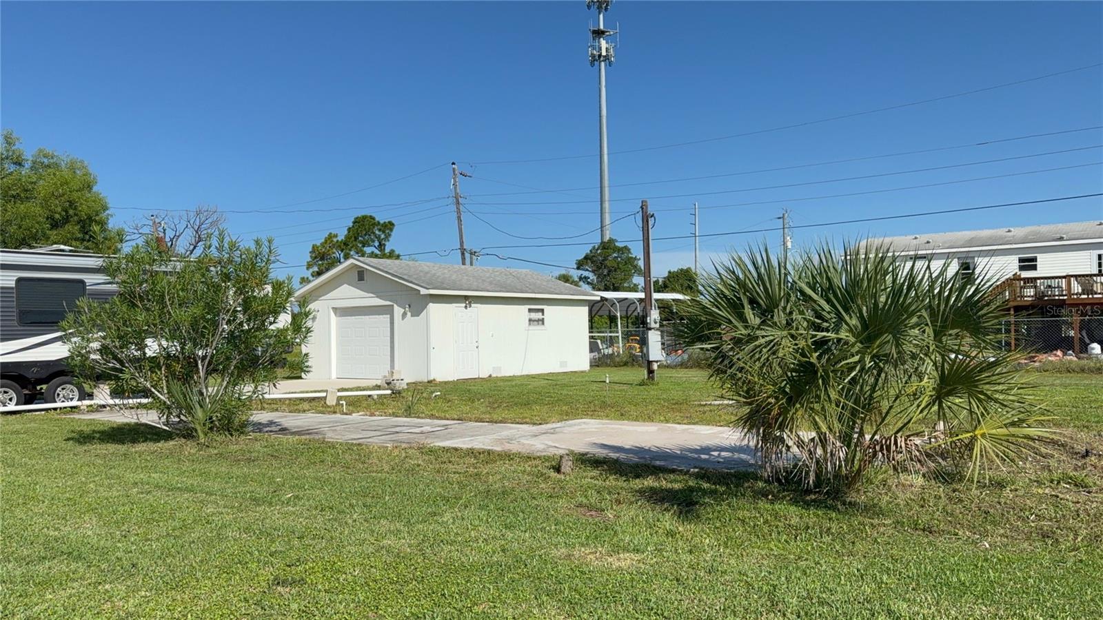 14434 Newcomb Rd Property Photo 1