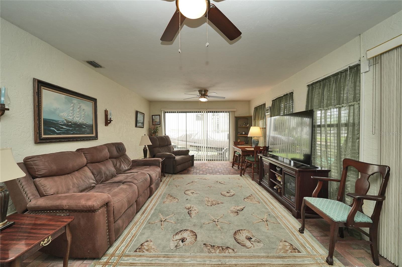 7228 Reymoor Dr Property Photo 26