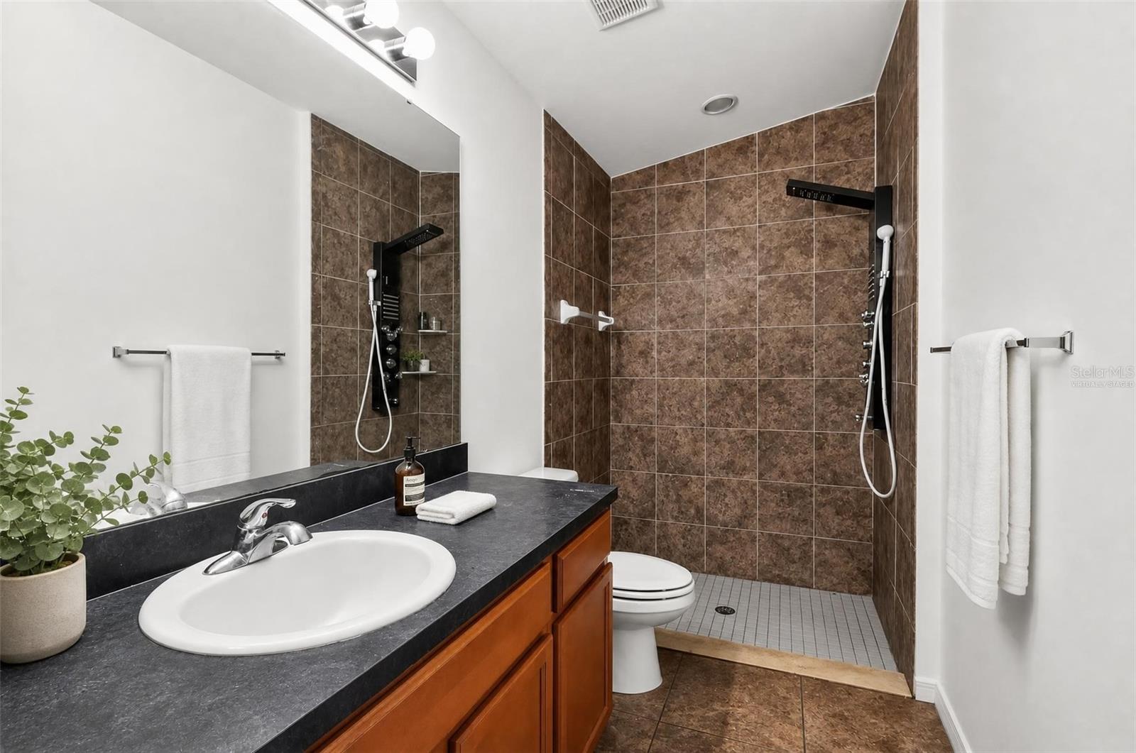 1316 Conch Key Ln Property Photo 7