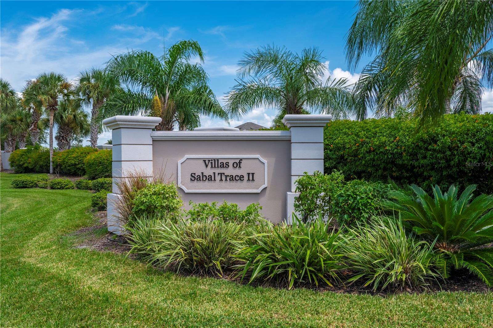 3541 Lakewood Blvd Property Photo 4