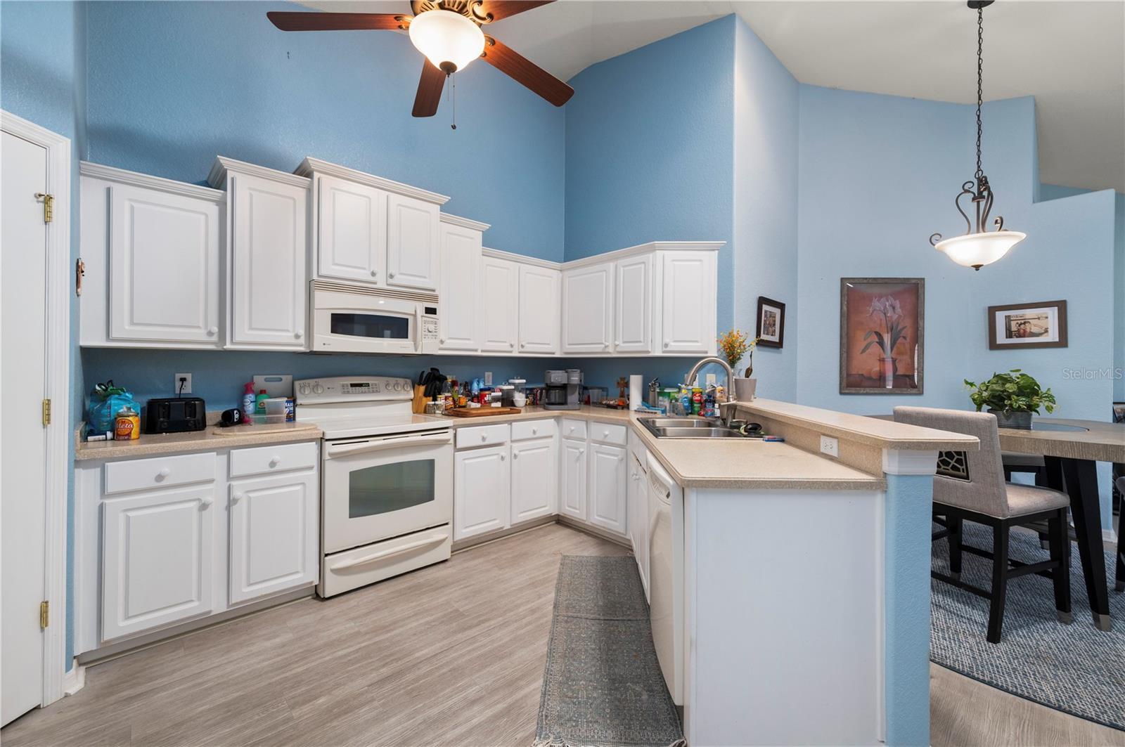 3541 Lakewood Blvd Property Photo 18