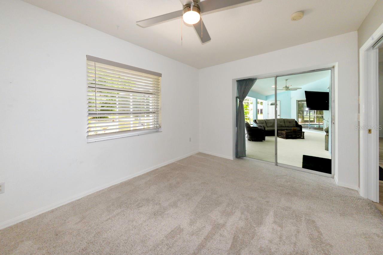 25256 Punta Madryn Ave Property Photo 33