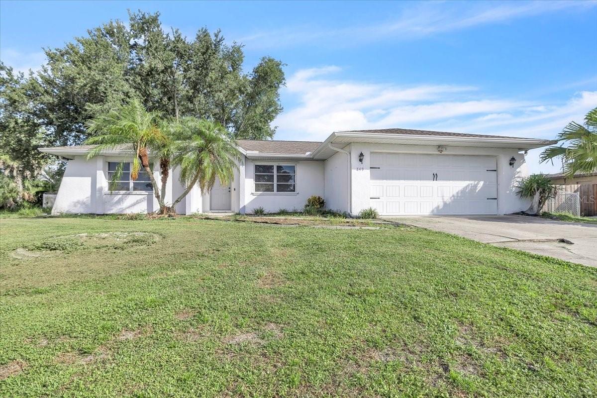 849 Dobell Ter Nw Property Photo 1