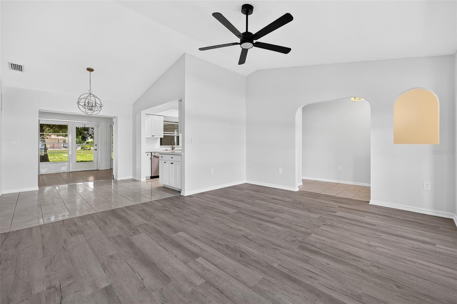 7510 Ligustrum Property Photo 6