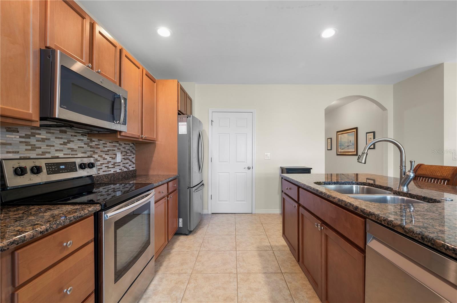 7833 Mikasa Dr Property Photo 12