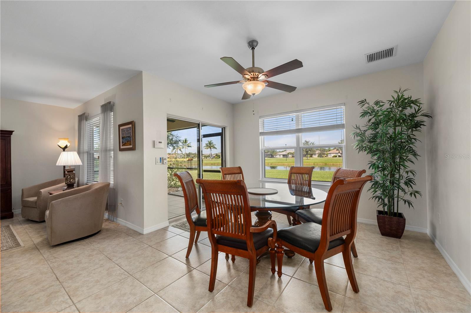 7833 Mikasa Dr Property Photo 18