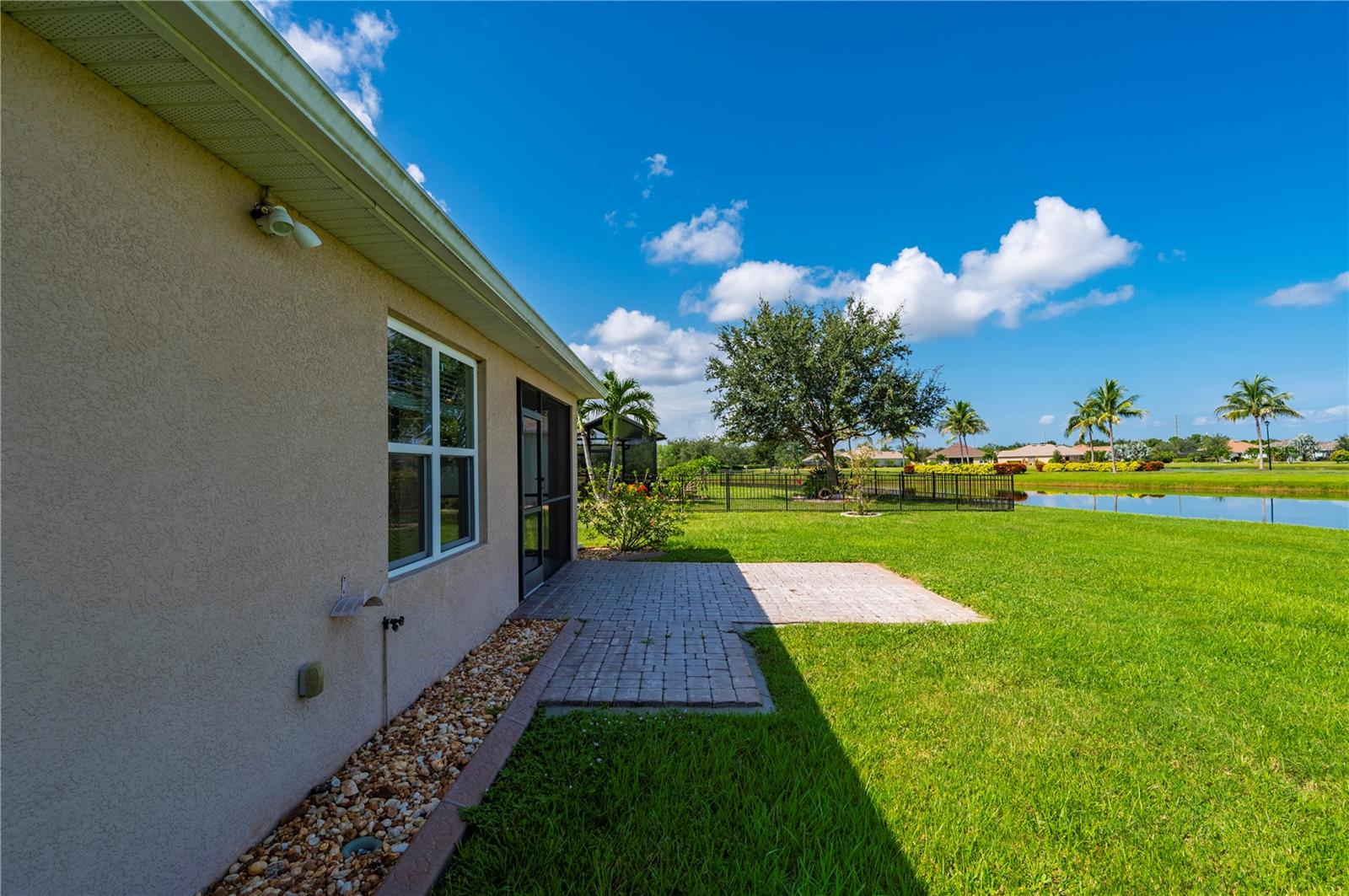 7833 Mikasa Dr Property Photo 35