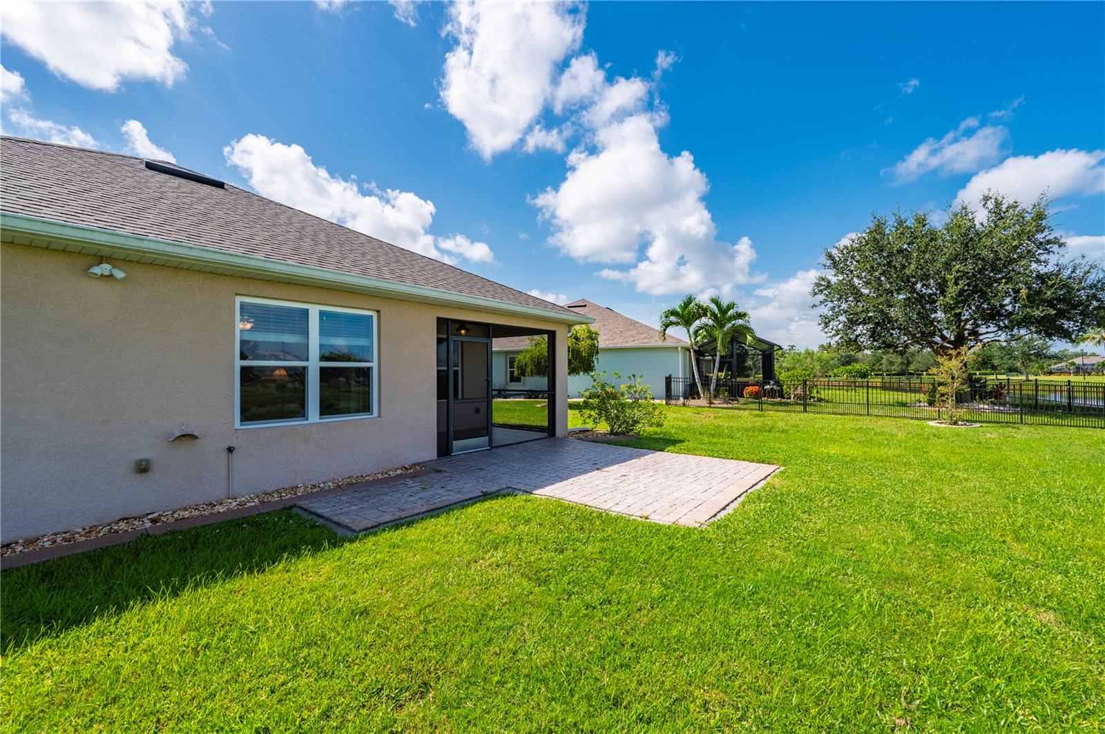7833 Mikasa Dr Property Photo 37