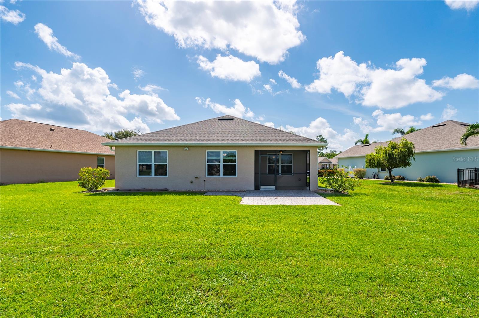 7833 Mikasa Dr Property Photo 40