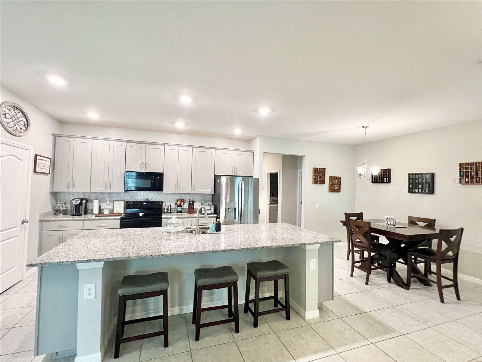 25864 Aysen Dr Property Photo 8