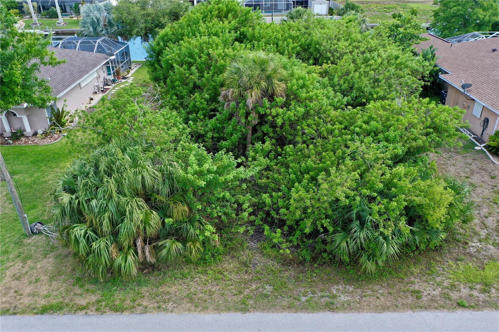 17133 Canary Ln Property Photo 5