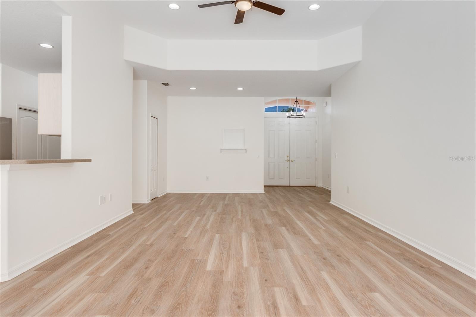5174 Pine Shadow Ln Property Photo 8