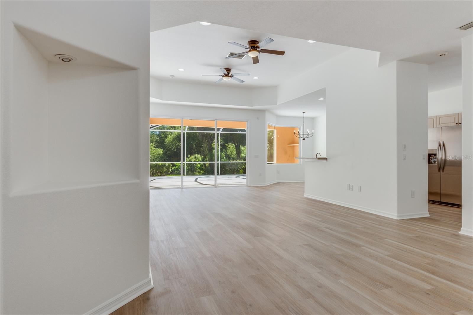 5174 Pine Shadow Ln Property Photo 10
