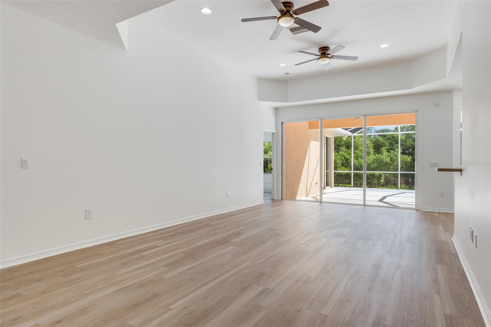 5174 Pine Shadow Ln Property Photo 11