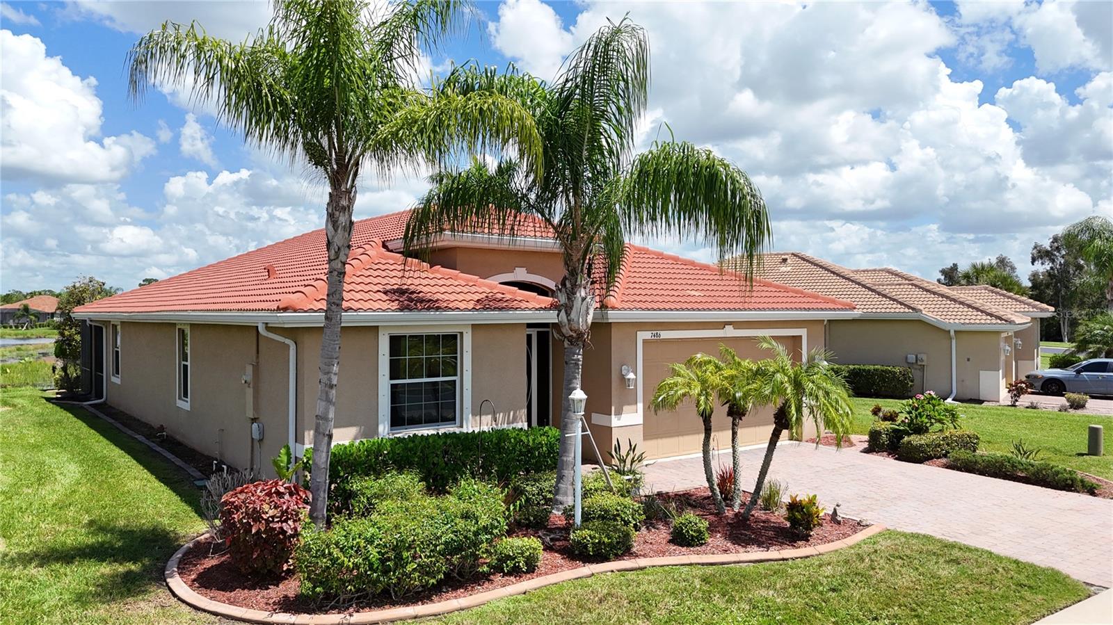 7486 Talon Bay Dr Property Photo 3