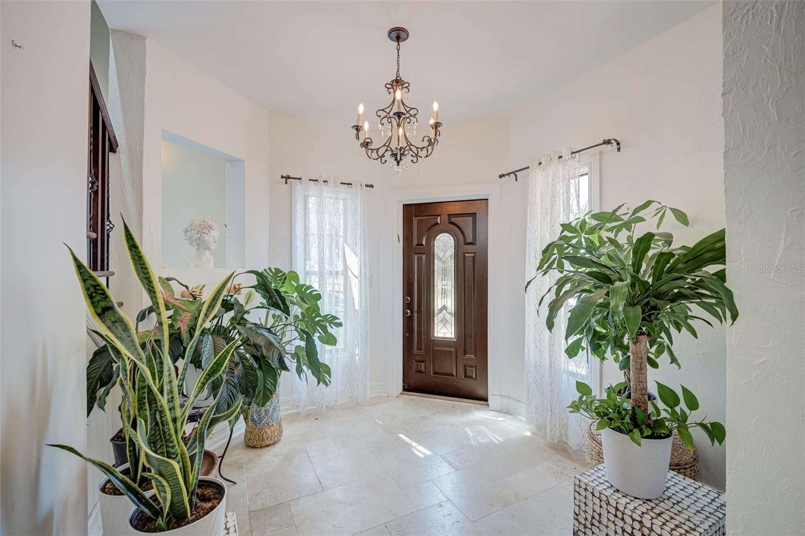 2491 Palm Tree Dr Property Photo 4