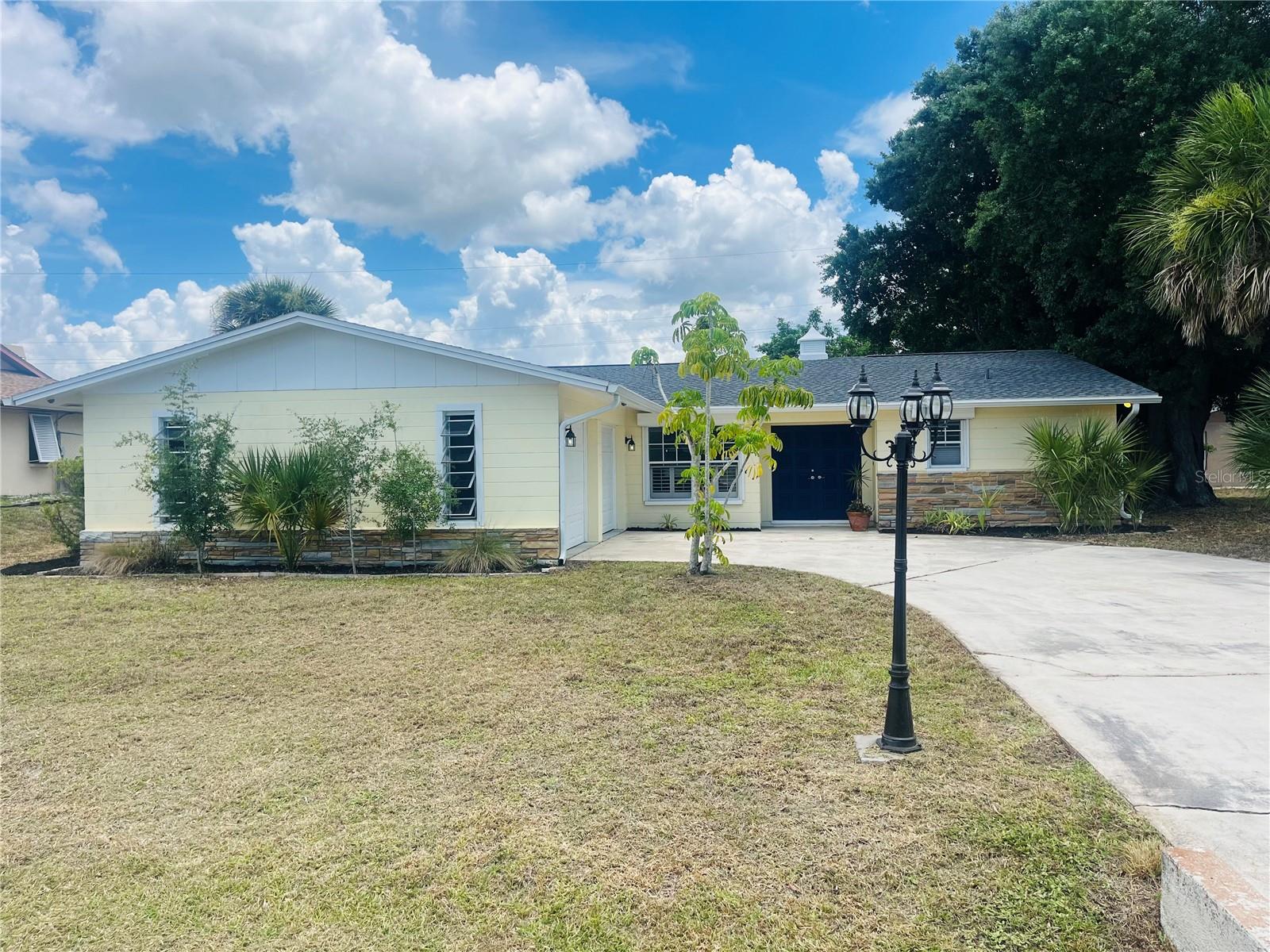 1765 MEADOWLARK LN