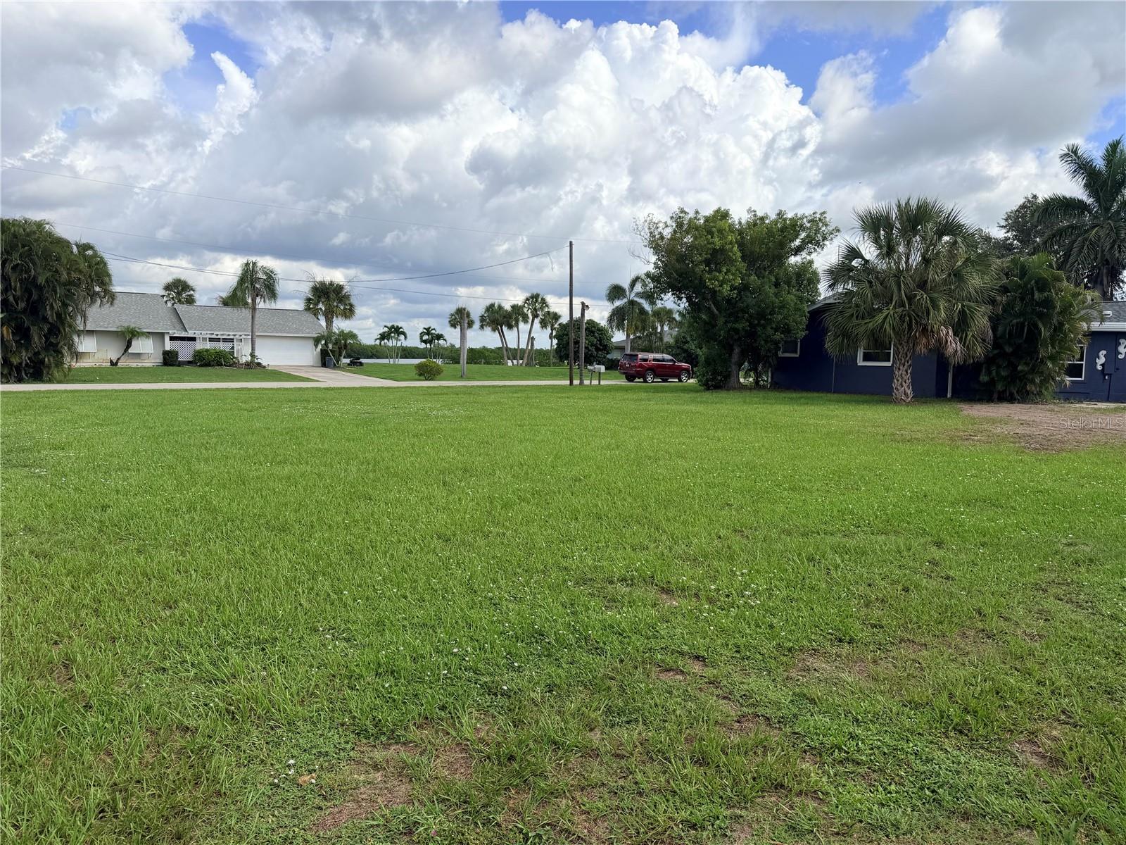 2036 River Basin Ter Property Photo 3