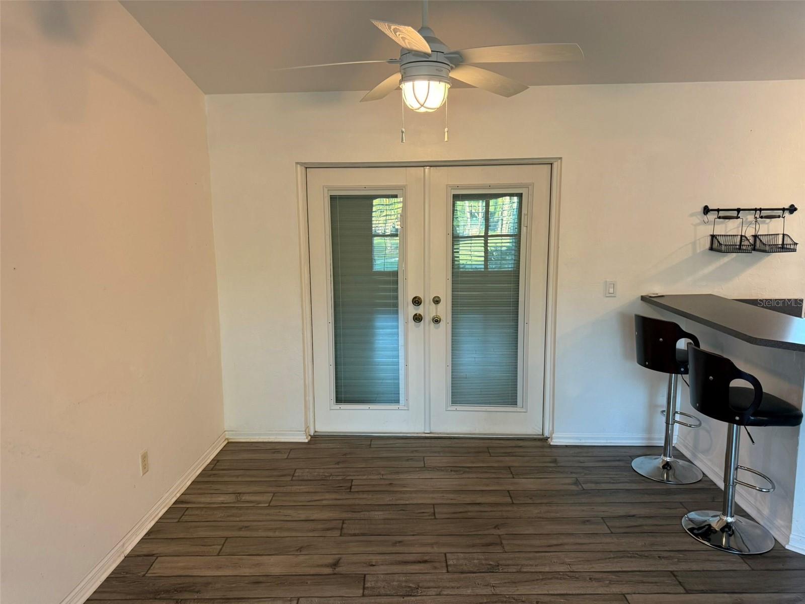 3254 Chastain St Property Photo 4