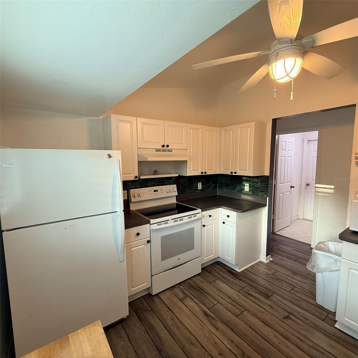 3254 Chastain St Property Photo 7