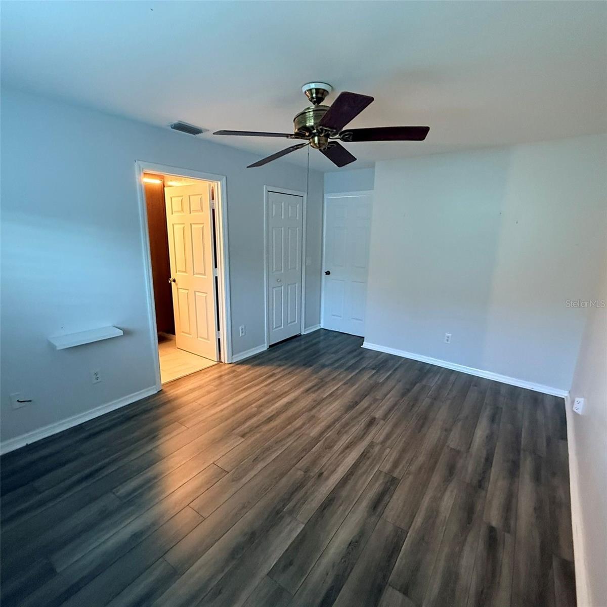 3254 Chastain St Property Photo 11