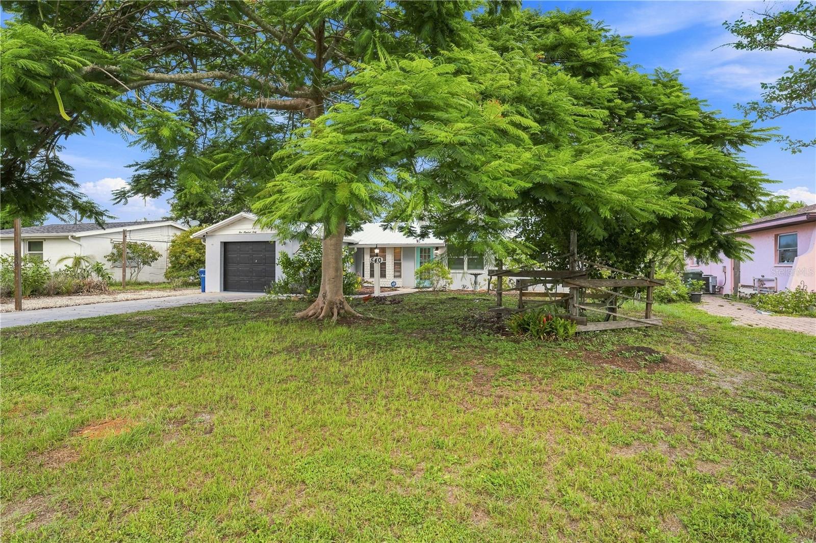 540 Blackburn St Property Photo 2