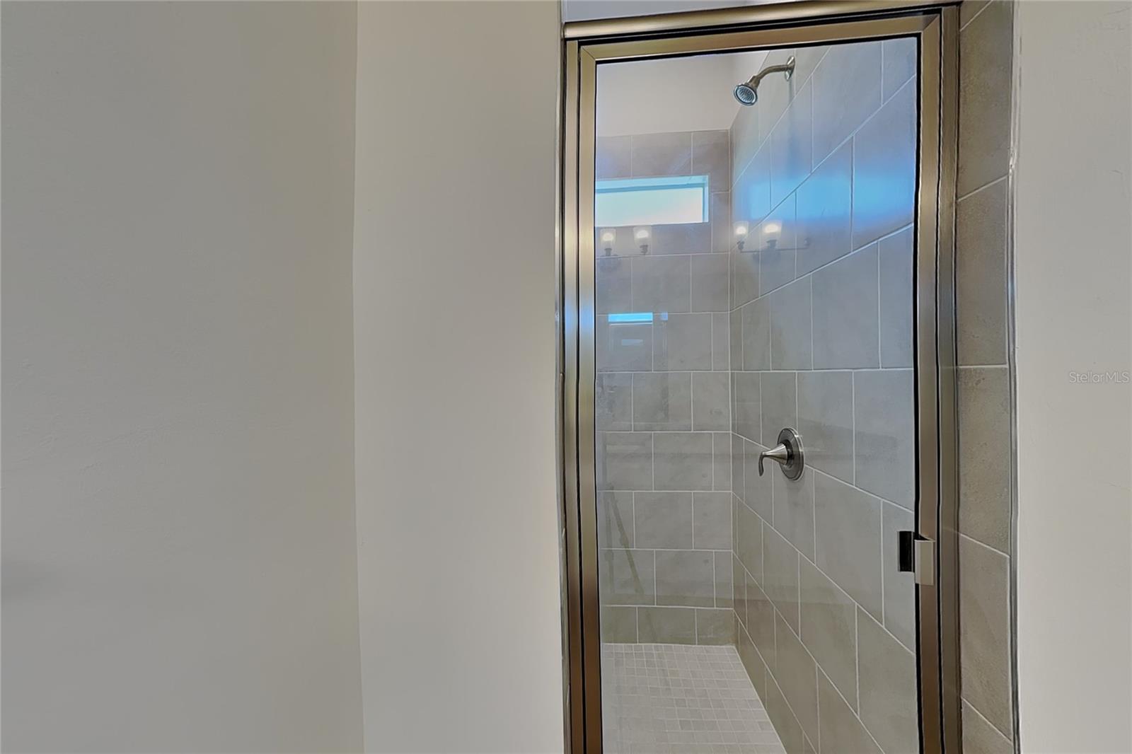966 Hood Ave Property Photo 12