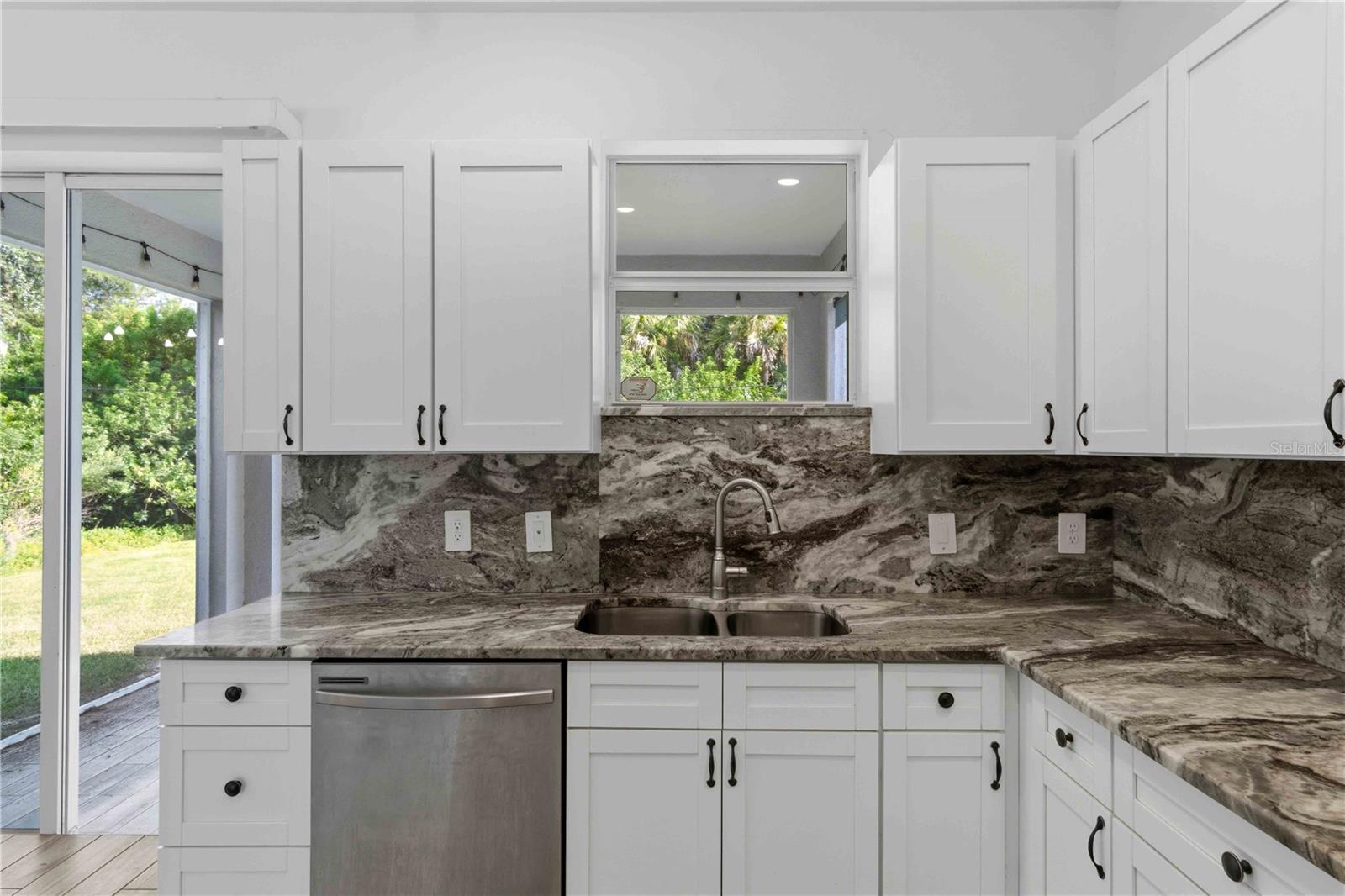 22437 Adorn Ave Property Photo 20